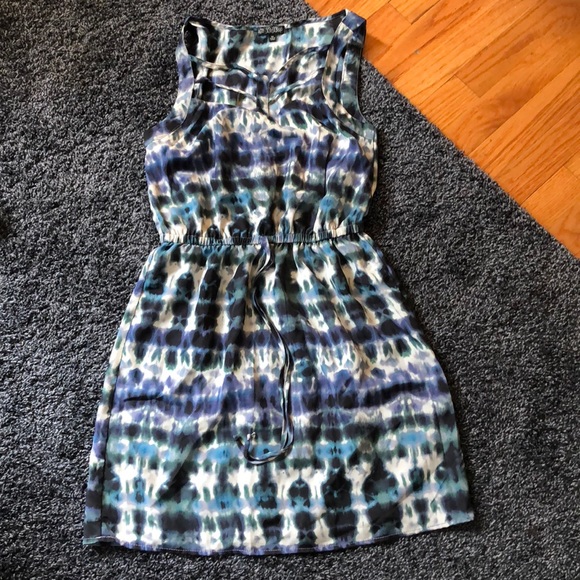 Dress - medium - Picture 1 of 2